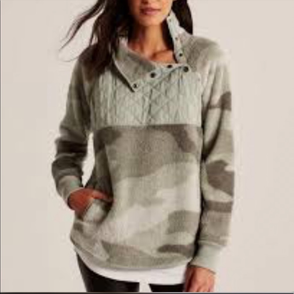 Abercrombie Snap-up Fleece